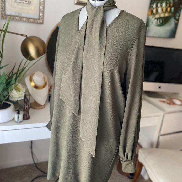 Ganni tie neck crepe shift dress - Picture 6 of 13